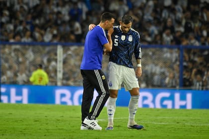 Paredes quiere saber cuál es la idea de Scaloni para el futuro, si piensa seguir contando con él y qué rol imagina para el mediocampista