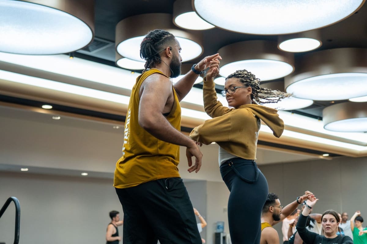 Pareja latina baila en el Congreso Internacional de Salsa de Nueva York (Facebook/New York International Salsa Congress)