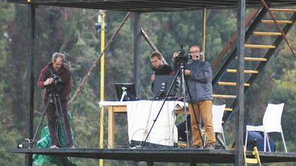 Pares TV en la transmisión en al cancha de Flandria