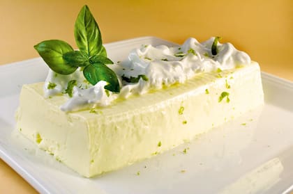 Parfait de lima, limón y albahaca.