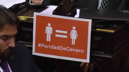 Sólo tres diputados votaron en contra de la paridad de género