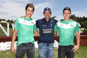 Parientes, vecinos y... finalistas; Adolfo Cambiaso, de La Dolfina, y Camilo y Bartolomé (h.) Castagnola, de La Natividad; "es una sensación rara, ¿no? No tengo la misma pica que contra otro club, otra persona. Pica en el buen sentido", dice el crack de 46 años.