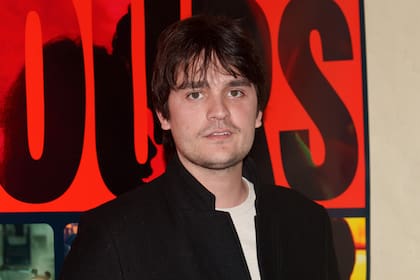 PARIS, FRANCE - APRIL 03: Alain-Fabien Delon entiende que su padre redactó y firmó su testamento en un estado mental que no sería el ideal, luego de que le diera un ACV en 2019 (Photo by Edward Berthelot/WireImage)