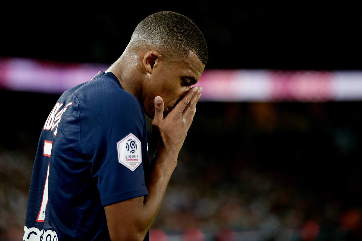 PARÍS, FRANCIA - 25 DE AGOSTO: Kylian Mbappe del Paris Saint Germain durante el partido de la Liga francesa 1 entre Paris Saint Germain v Toulouse en el Parc des Princes el 25 de agosto de 2019 en París Francia (Foto de Erwin Spek / Soccrates / Getty Images)