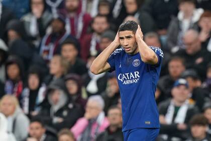 Paris Saint-Germain evita remontada del Villa y avanza a semifinales de Liga de Campeones