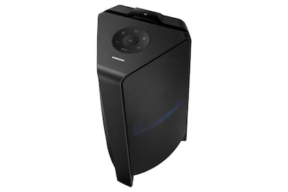 Torre de sonido. La Sound Tower MX-T70 de Samsung es un animador servicial para toda fiesta. Cuenta con sonido bidireccional, tecnología inalámbrica, woofer integrado, modo karaoke y puede manejarse desde el celular ($82.999).