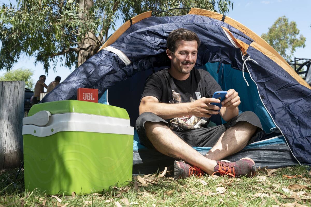 Parlante inalámbrico vinculado al celular para musicalizar el fin de semana