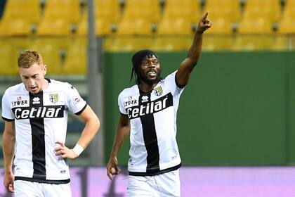 Parma marcha duodécimo en la Serie A italiana se mide mañana a las 14.30 de Argentina con Bologna por la fecha 32 del Calcio; el partido no corre riesgo por el nuevo caso de coronavirus en el club parmesano.