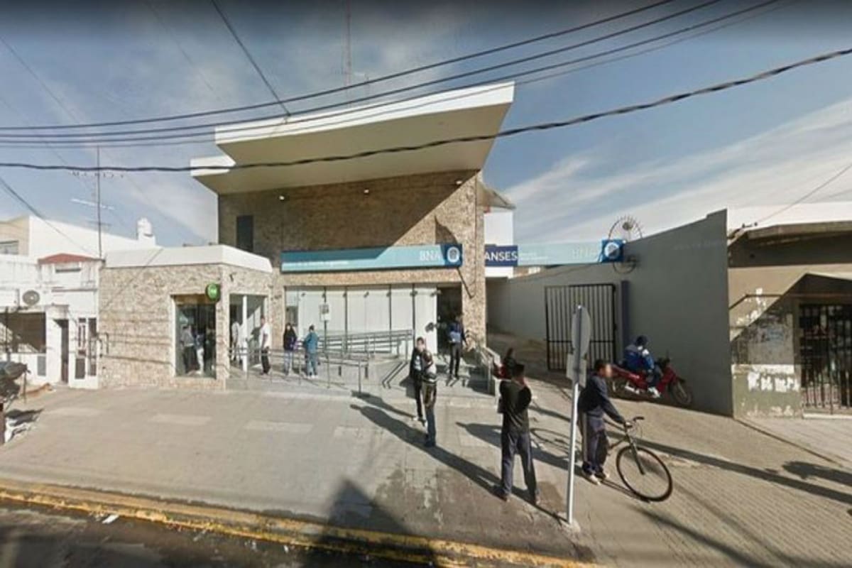 Paro bancario de dos horas por el asalto y muerte de un policía en la sucursal del Banco Nación ubicado en localidad del partido de La Matanza.