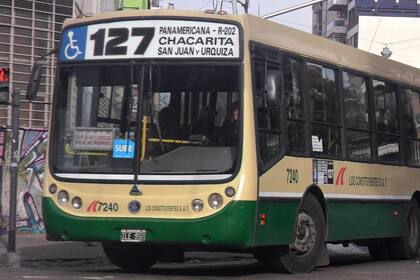 Paro de colectivos: las líneas 78, 87, 111 y 127 no funcionan tras el ataque a un chofer en un asalto