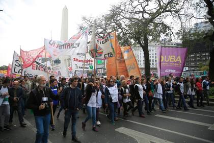 Paro docente y marchas en el centro porteño, tras los incidentes en Chubut