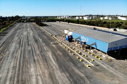 Un reflejo del paro: una terminal de Puerto San Martín sin camiones