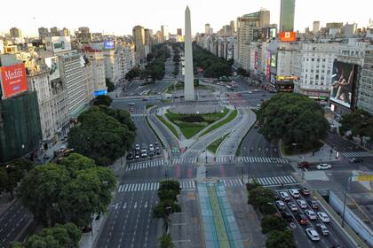 Paro general de la CGT contra el ajuste de Milei; vista de la avenida 9 de julio a las 8 de la mañana