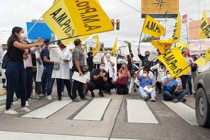 En Mendoza, hoy se cumple el tercer día de huelga del personal de la salud en reclamo de mejoras salariales