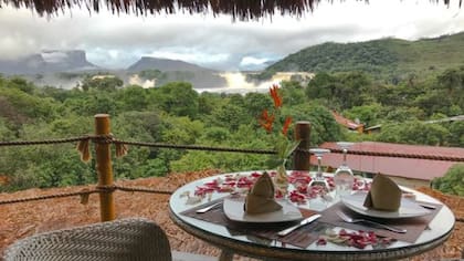 Parque Nacional Canaima desde el hotel Ara Merú.