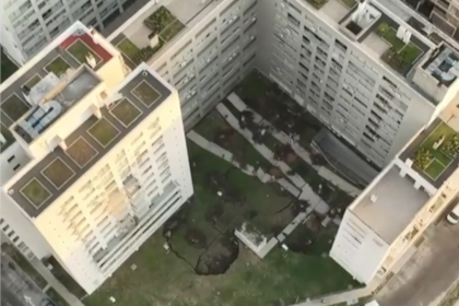 Parque Patricios: se derrumbó el techo del estacionamiento de un complejo de viviendas.