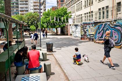 Parque Rivadavia: polémica por la apertura al tránsito de la calle Beauchef