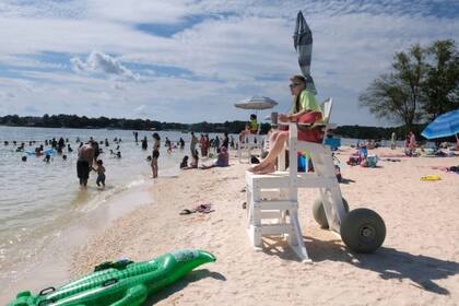 Parques acuáticos, piscinas y más sitios abren sus puertas para que los ciudadanos puedan disfrutar del verano