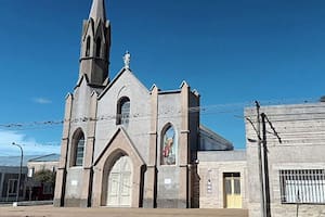 Parroquia San Miguel Arcángel, de Máximo Paz, donde se desempeña el sacerdote baleado el sábado pasado