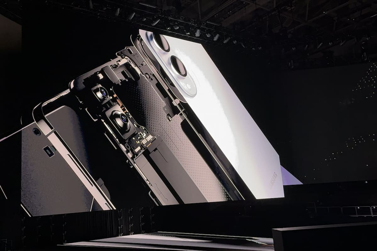 Parte de la estructura del Galaxy S25 Edge que Samsung anunció, sin dar más detalles