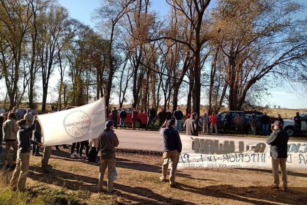 Parte de la movilización ayer en Salliqueló
