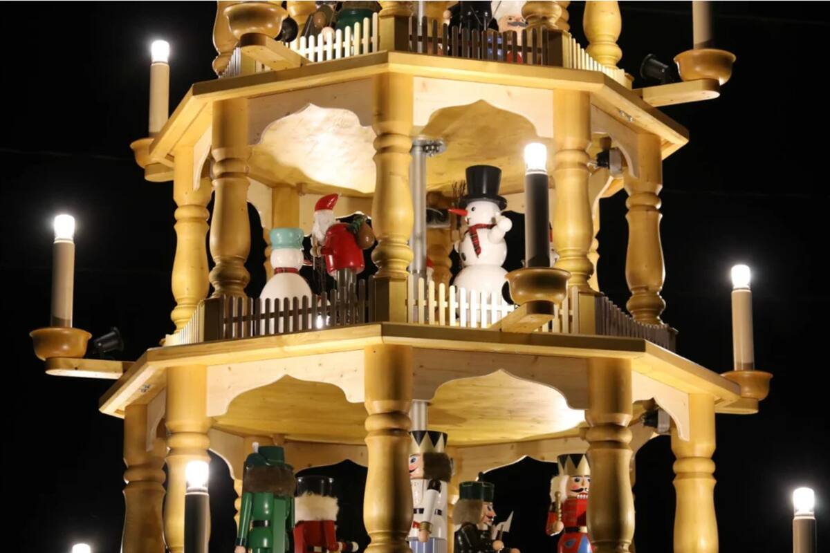 Parte de la pirámide navideña de Cullman, Alabama