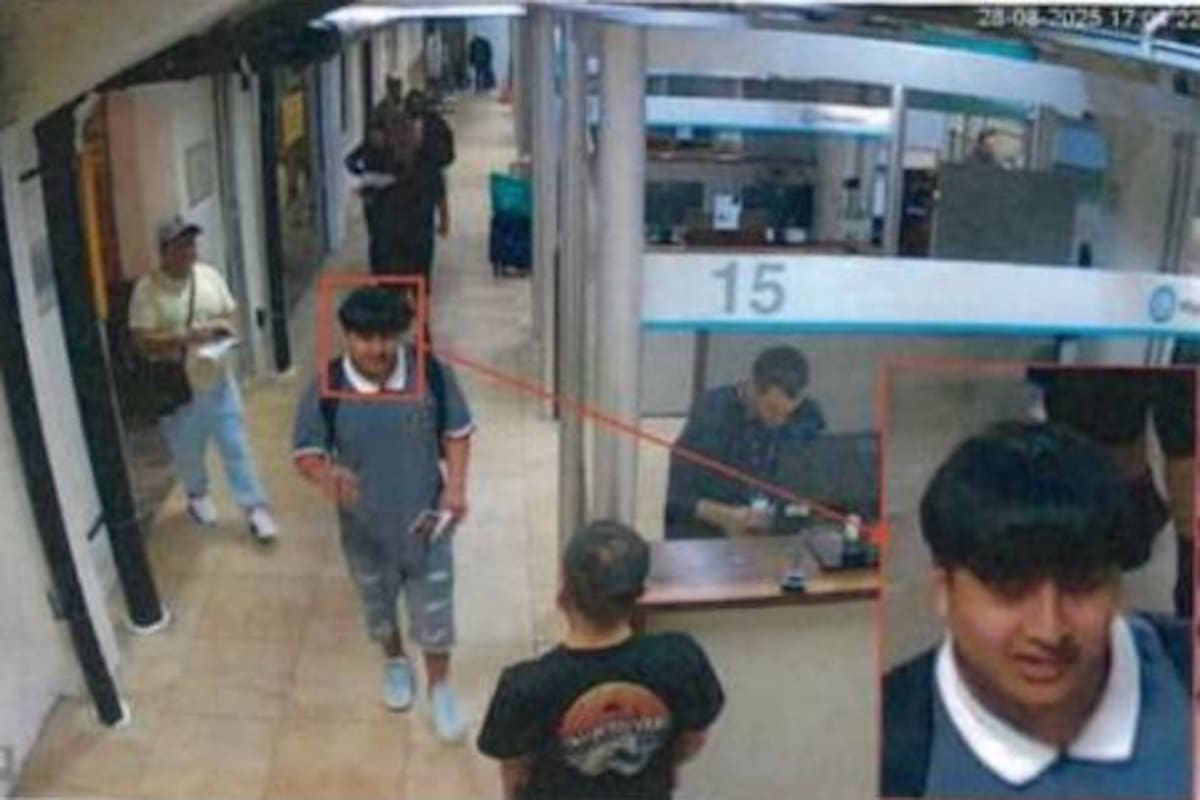 Parte de las imágenes de Migraciones que analizan los investigadores del triple crimen de Florencio Varela