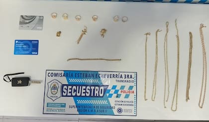 Parte de lo secuestrado durante la detención de la líder de la banda de viudas negras en el partido de Esteban Echeverría
