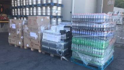 Parte de los alimentos y bebidas que no se consumieron en la fiesta
