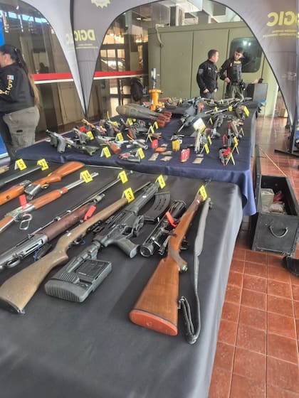 Parte del arsenal secuestrado