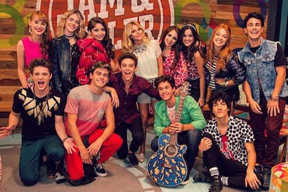 Parte del elenco de Soy Luna (Foto: Instagram @gasvietto6)