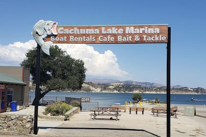 Parte del lago Cachuma integra un área recreativa