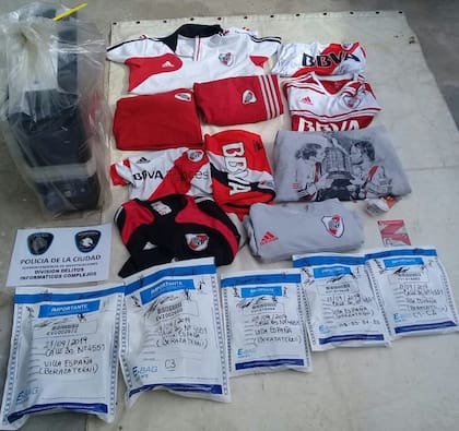 Parte del material incautado por la Policía Federal