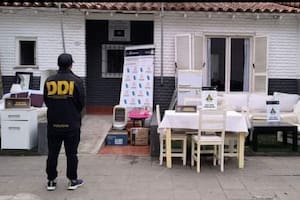 Parte del material secuestrado a los policías en Mar del Sud