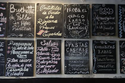 Parte del menú del bar notable
