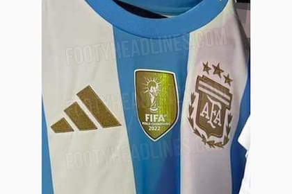 Parte del nuevo diseño de camiseta de la selección argentina campeona mundial.
