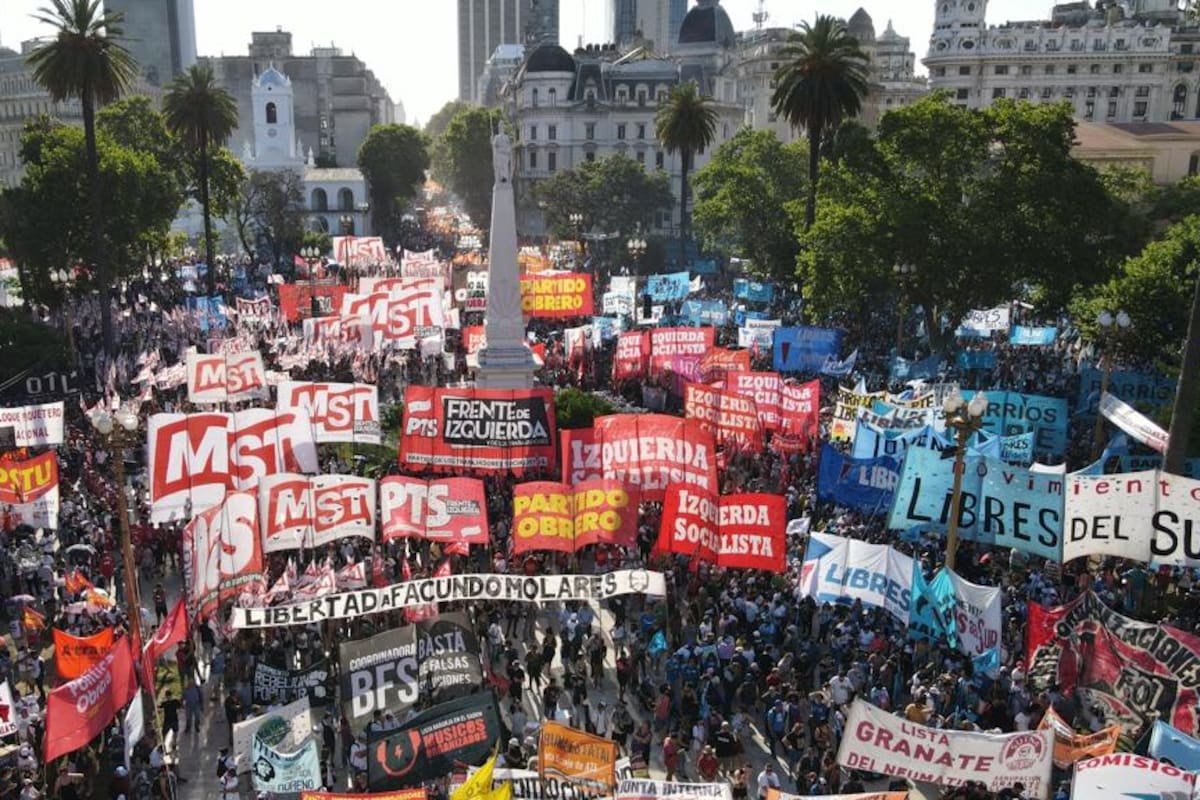 Participaron más de 100 organizaciones sociales, políticas, sindicales, estudiantiles, de derechos humanos y ambientales