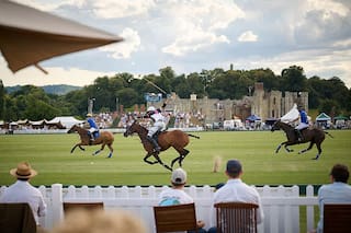 Cómo es la temporada de Inglaterra, la más glamorosa del polo mundial