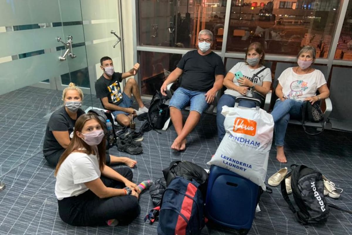 Pasajeros argentinos varados en Panamá