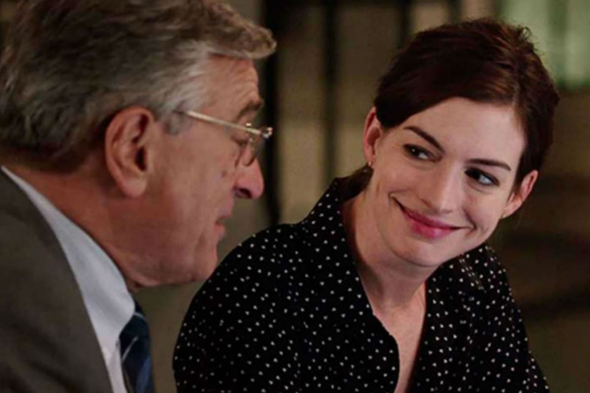 Pasante de moda, ya disponible para disfrutar en Netflix en esta cuarentena