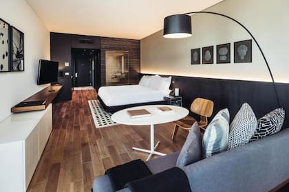 Pasar alguna noche del fin de semana en una suite como la que negoció Homs cuesta $70.000
