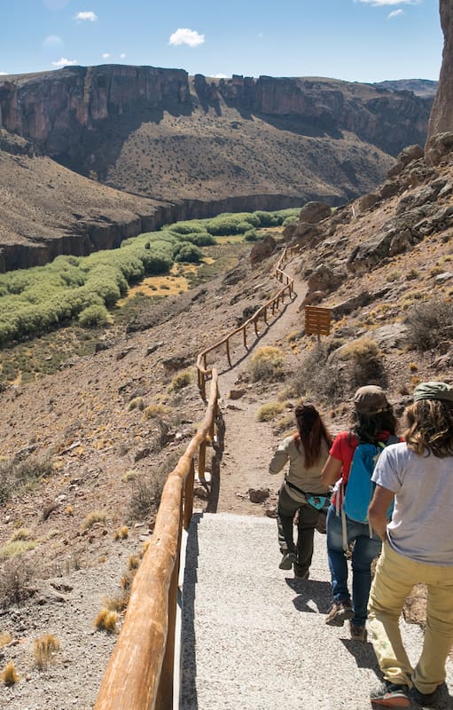 Pasarela de acceso a la Cueva de las Manos en la Reserva Cueva de las Manos