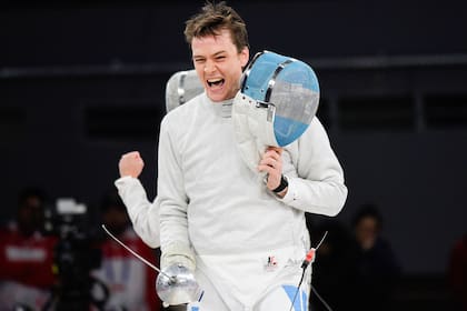 Pascual Di Tella reparte su tiempo entre la esgrima y la producción musical; vive en New York