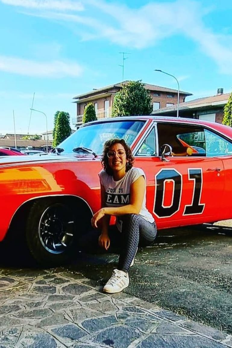 Pasión por los autos: Dulce siempre soñó con diseñar autos deportivos