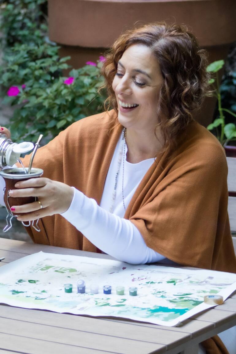 Pasó de gestionar su empresa de galletitas a la docencia empresarial: Fabiana Mejalelaty acompaña a nuevos empresarios a diseñar sus planes de negocios en sintonía con su plan de vida.