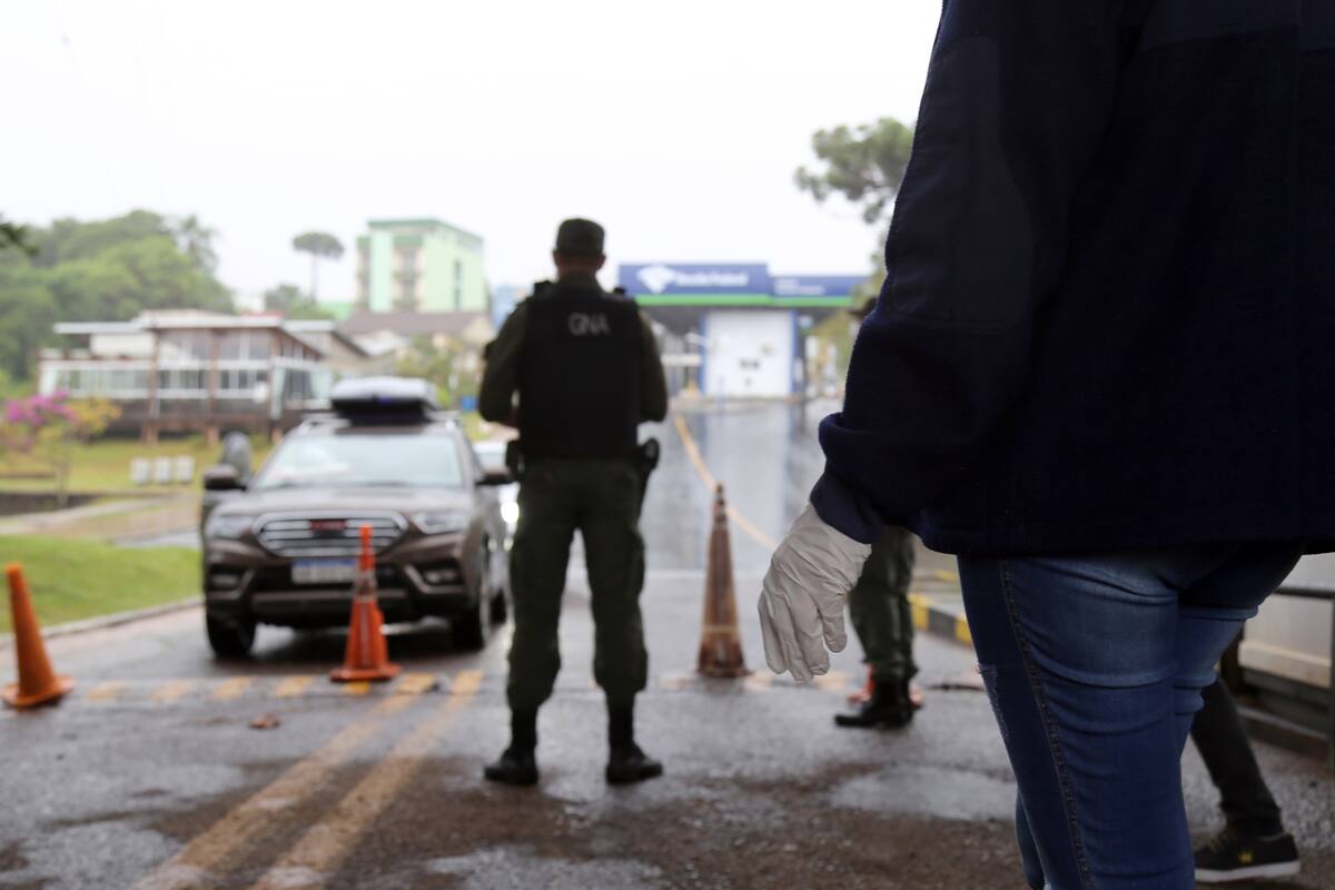 Paso internacional Bernardo de Irigoyen-Dionisio Cerqueira, donde se encuentran apostados Gendarmería, Migraciones, Senasa, Aduana y médicos, todos abocados a la prevención y contralor de quienes arriban al país.