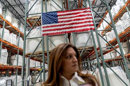 Pasta de maní salva a niños desnutridos, pero envíos están amenazados por recortes de Trump