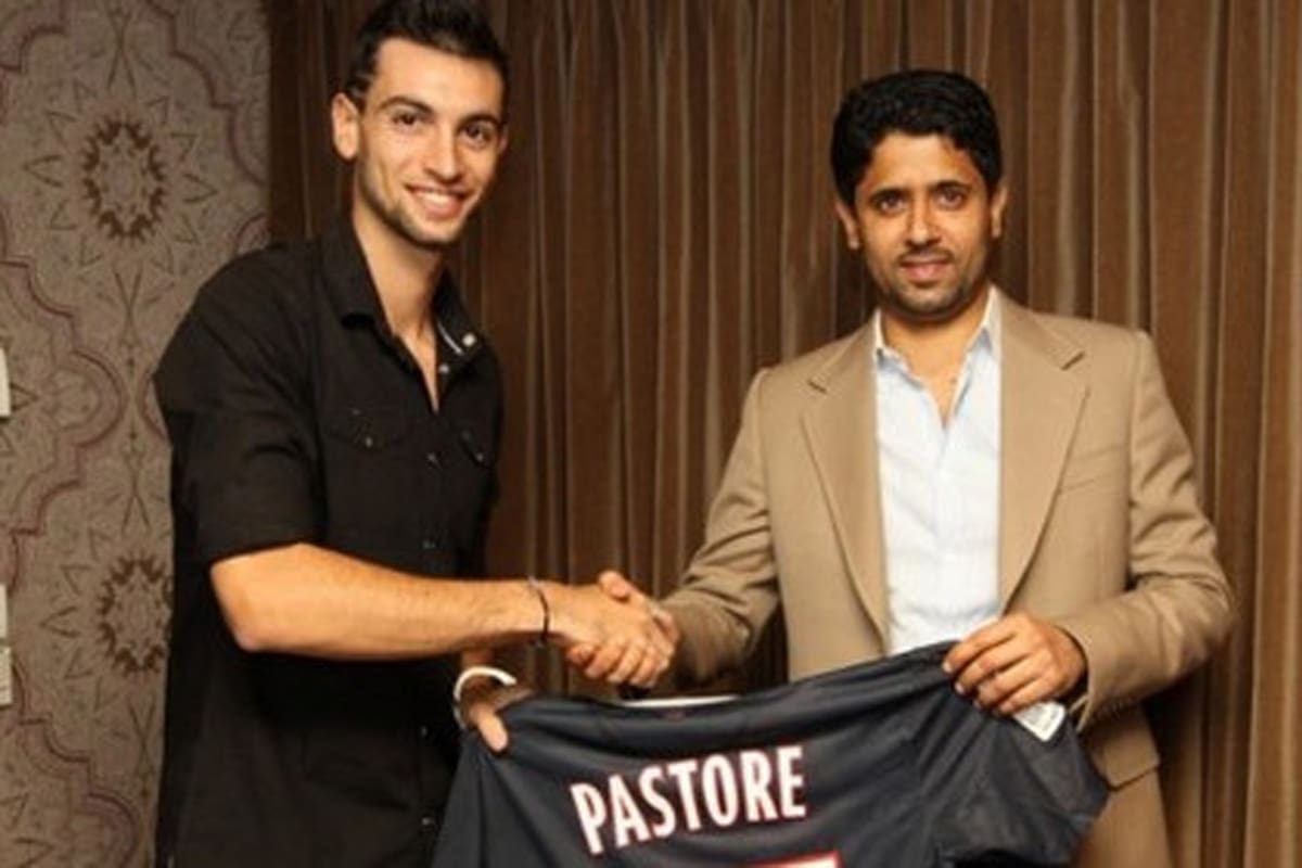 Pastore y Nasser al-Khelaifi, el presidente de PSG, en 2011