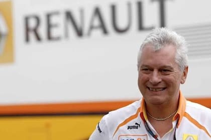 Pat Symonds, entonces responsable de ingeniería de Renault, fue sancionado por su participación en el plan para provocar el choque. Luego trabajó en Williams y en la dirección técnica de la Fórmula 1. Actualmente es consultor ejecutivo de ingeniería de Cadillac.