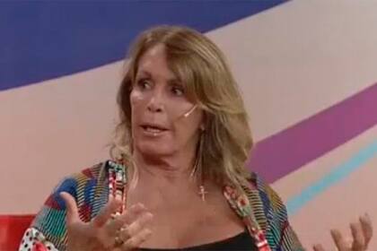 Pata Villanueva le devolvió el guante a Valeria Lynch.